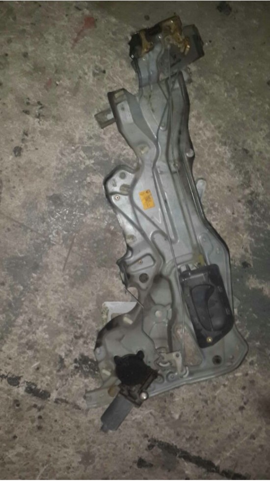  Renault Laguna 1 Ön Çam Krikosu Sol Elektirikli 7701039845 